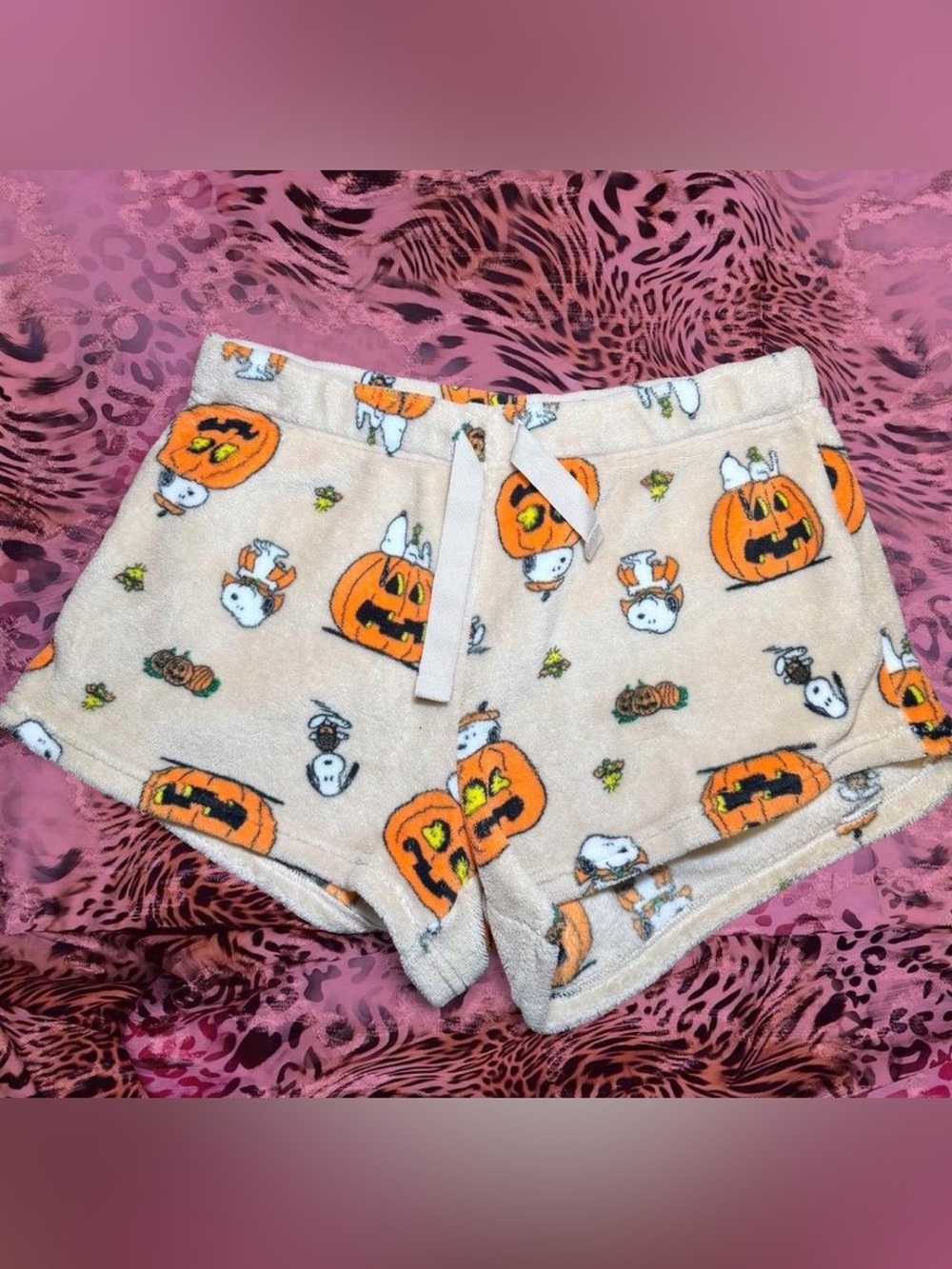 Peanuts Cream & Orange Halloween Pumpkin Plush Lounge Shorts